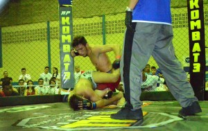 Cláudio Oliveira venceu Adriano Silva (Foto: Emanuel Mendes Siqueira)
