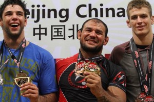 Cyborg Campeão do ADCC 2013 da China. Buchecha em segundo lugar e Keenan Cornelius em terceiro. Foto: Divulgação