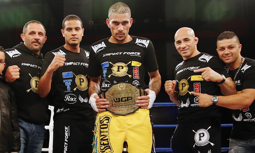 Alex Po Atan Pereira conquistou o cinturão da categoria até 85 kg (Foto: João da Hora)