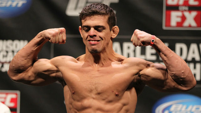 Caio Magalhães em pesagem do UFC (  foto: Ufc/divulgação )