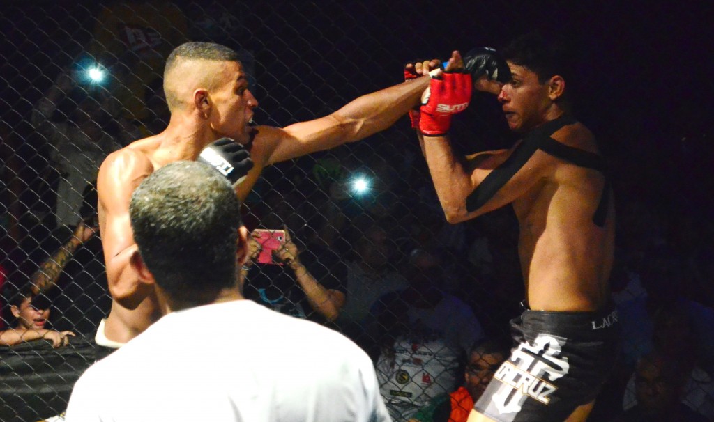 Thales Moraes vence Leo do Bronx (Foto: Emanuel Mendes Siqueira)