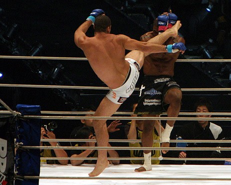 Shogun vs Jackson no Pride. ( Foto: MMAweekly.com. )