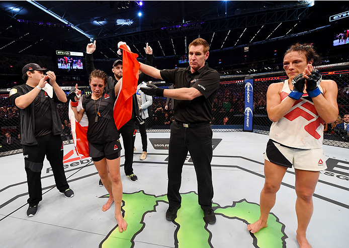 Joanna Jedrzejczyk venceu Valerie Letourneau depois de 5 intensos rounds (Foto: UFC.com)