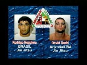 No seu primeiro desafio no MMA profissional, Minotauro enfrentou David Dodd.