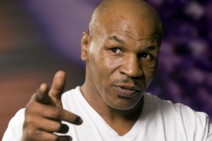 Mike "Iron" Tyson se manifestou de forma contrária à decisão da AIBA (Fonte: https://www.complex.com) 